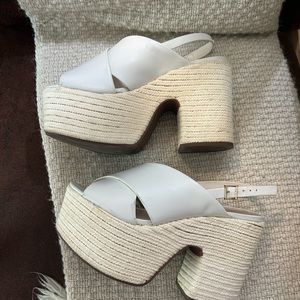 Schutz Platform - Color Bone, size 7